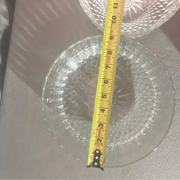 Arocroc Crystal salad bowls 8 and. 9 in  starburst pattern - Picture 2 of 8